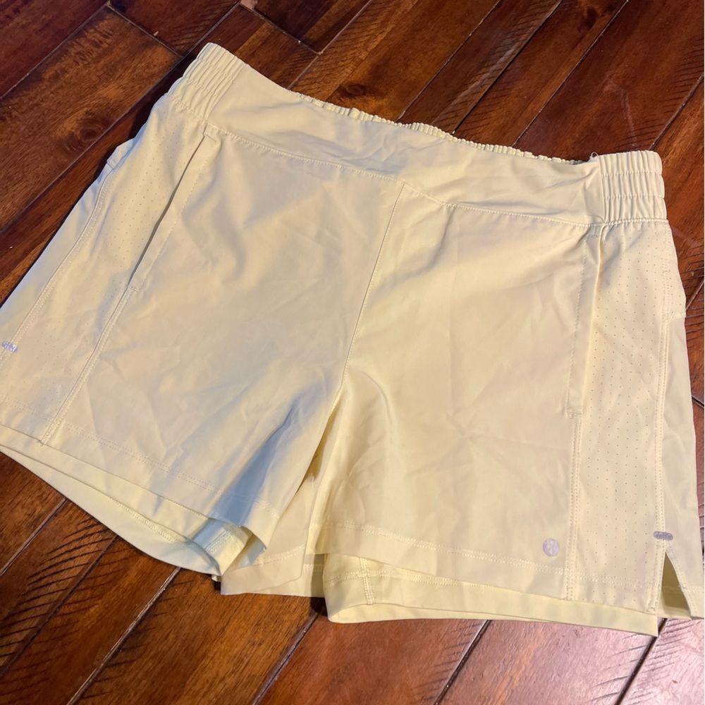 Layer 8 Quick Dry Athletic Shorts M Light Yellow Lined Running Gym